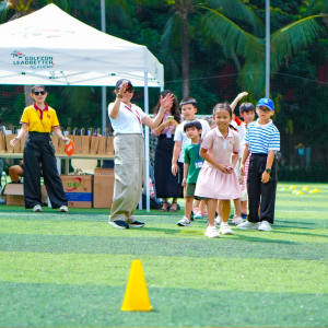 Các bé tham gia hoạt động thực hành Golf